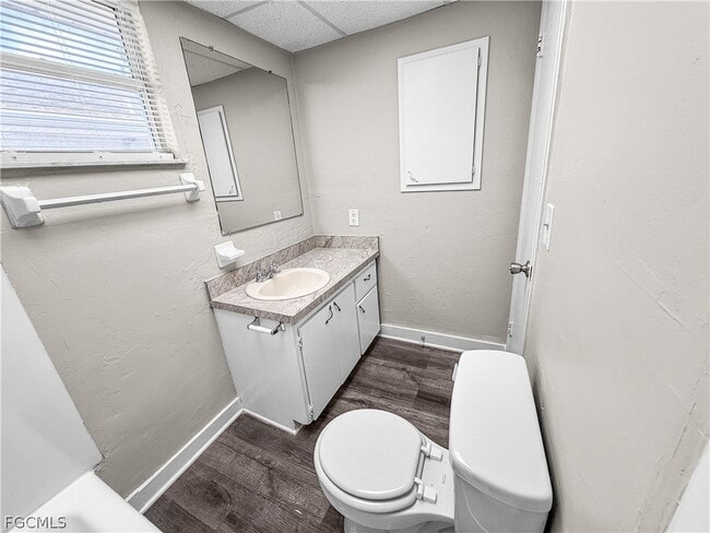 Building Photo - 3744 Estelle Ave