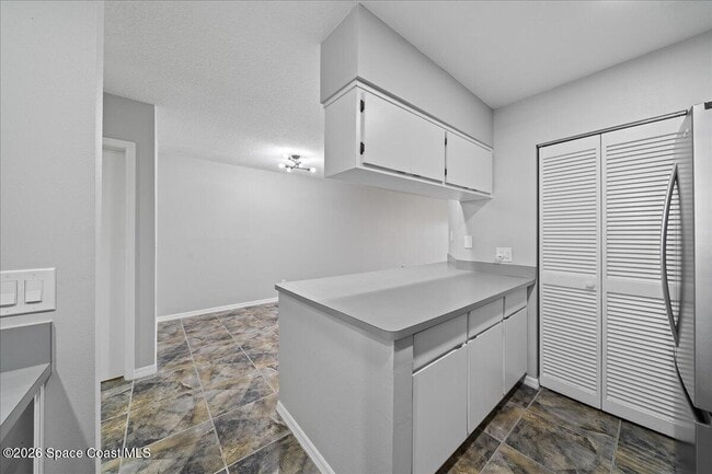 Building Photo - 1251 Beachside Ln