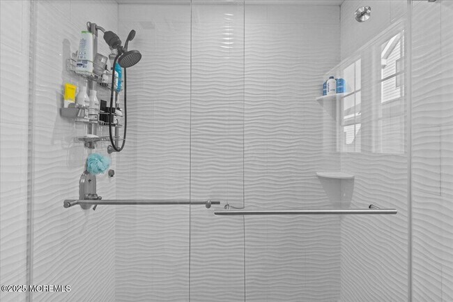 Building Photo - 1613 Ocean Ave