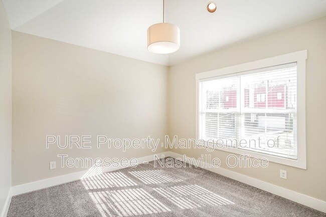 Building Photo - 906 Southside Pl