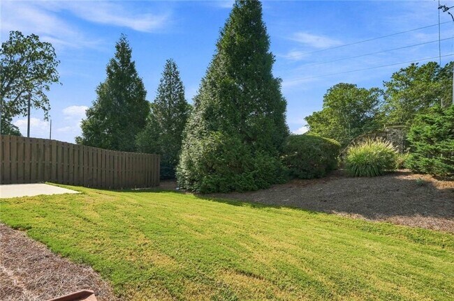 Building Photo - 4615 Woodbine Way