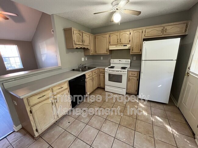 Building Photo - 5620 Dedo Cir