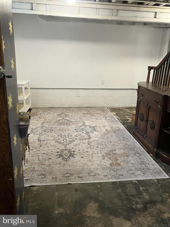 Building Photo - 6008 Bryn Mawr Ave