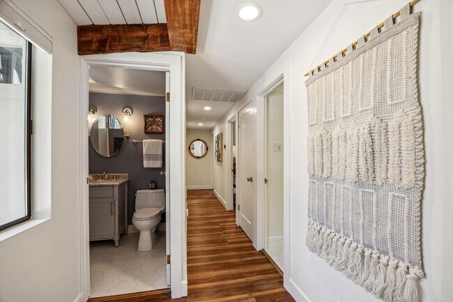 Building Photo - Luxury Single-Level Westside Alamo Home with Saltwater Pool, Spa & Outdoor Kitchen