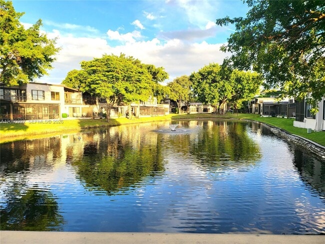 Building Photo - 9723 N New River Canal Rd