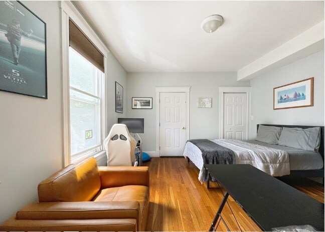 Building Photo - 176 Dorchester St