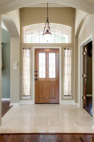 Building Photo - 2221 Briary Trace Ct