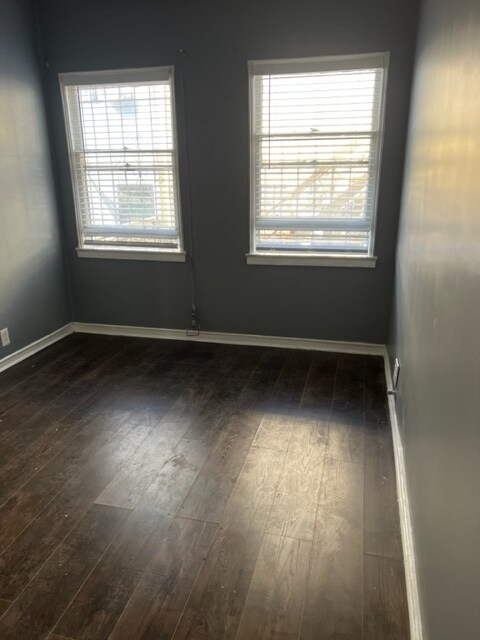 master bedroom - 229 Columbia Pl