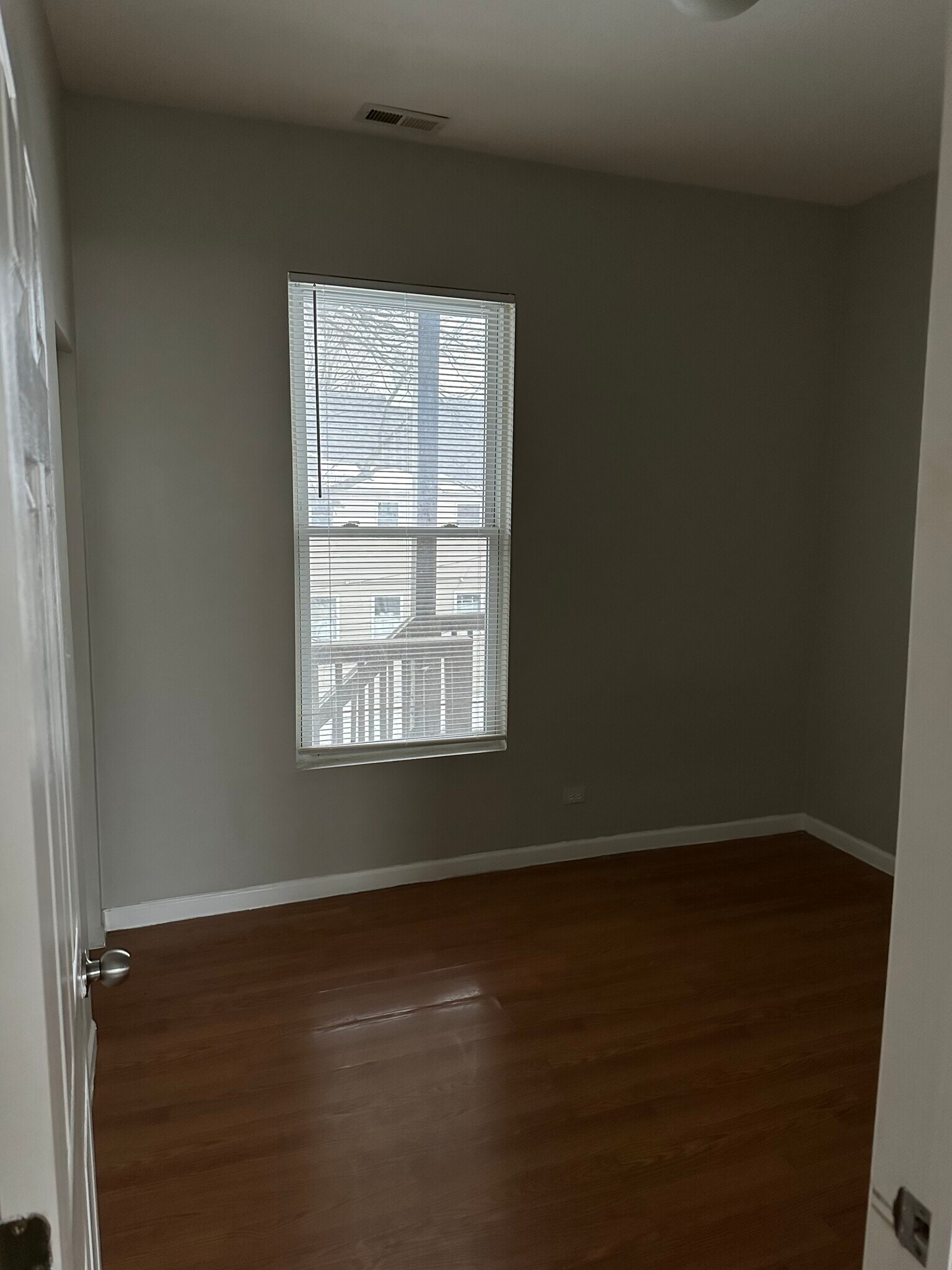Building Photo - 5437 S Laflin St