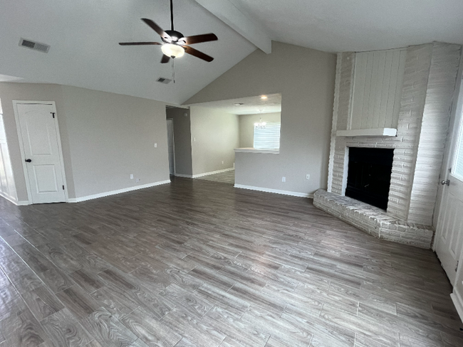 Building Photo - 8207 Lone Quail Dr