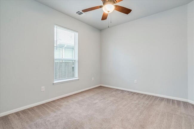 Building Photo - 275 Cherrystone Loop