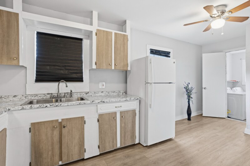 Building Photo - 205 Cunningham Dr