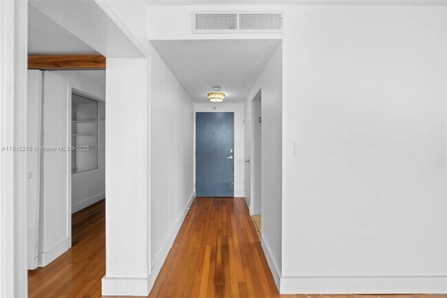 Primary Photo - 3301 NE 5th Ave