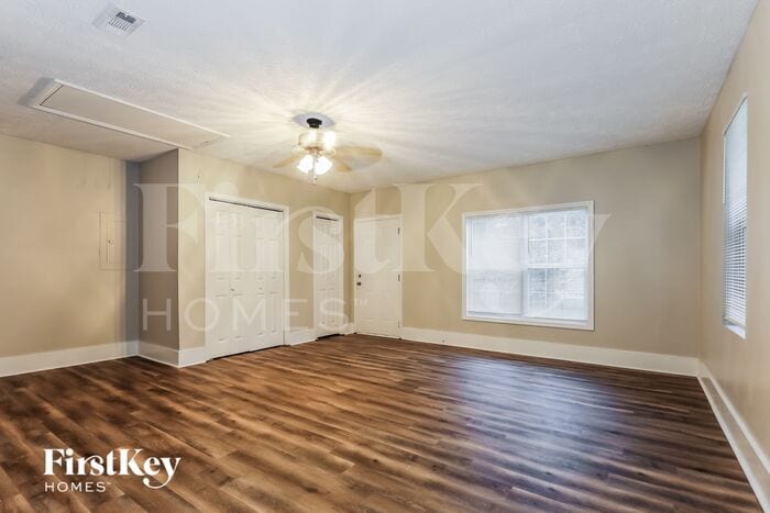 Building Photo - 35 Peachtree Way