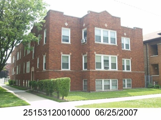 Primary Photo - 10801 S Indiana Ave