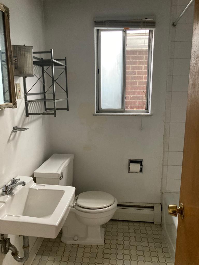 Building Photo - 50 Maplewood St