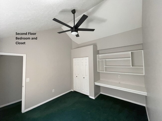Building Photo - 836 Pond View Way