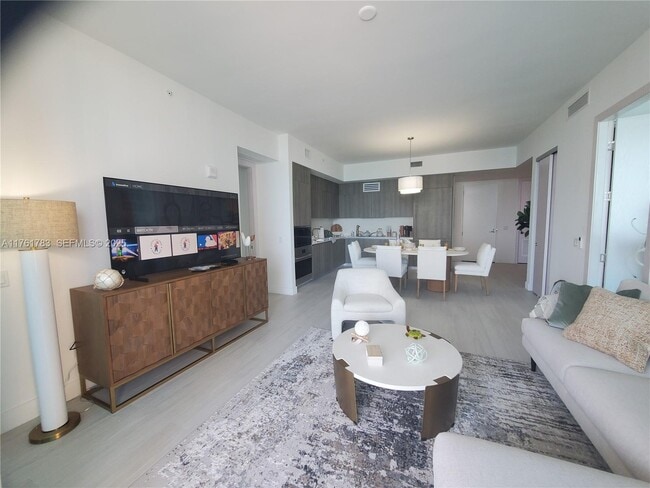 Building Photo - 17550 Collins Ave