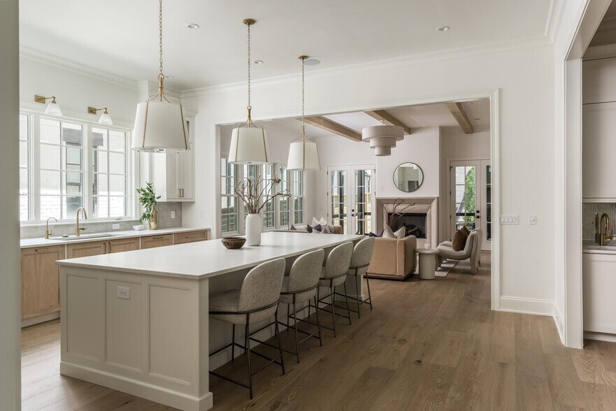 Building Photo - 4224 Granny White Pike