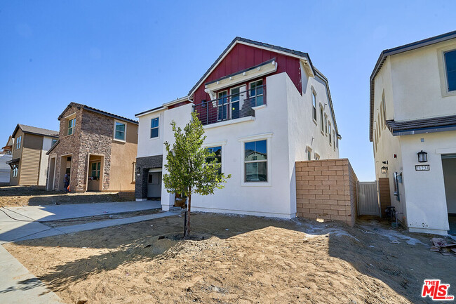 Building Photo - 21230 Wild Flower Wy