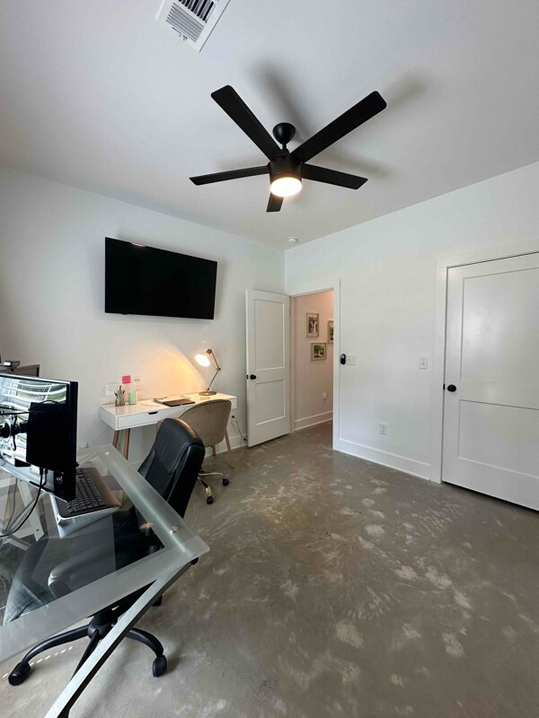Building Photo - 119 Gumwood Dr