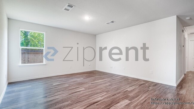Building Photo - 9836 Lanewell St
