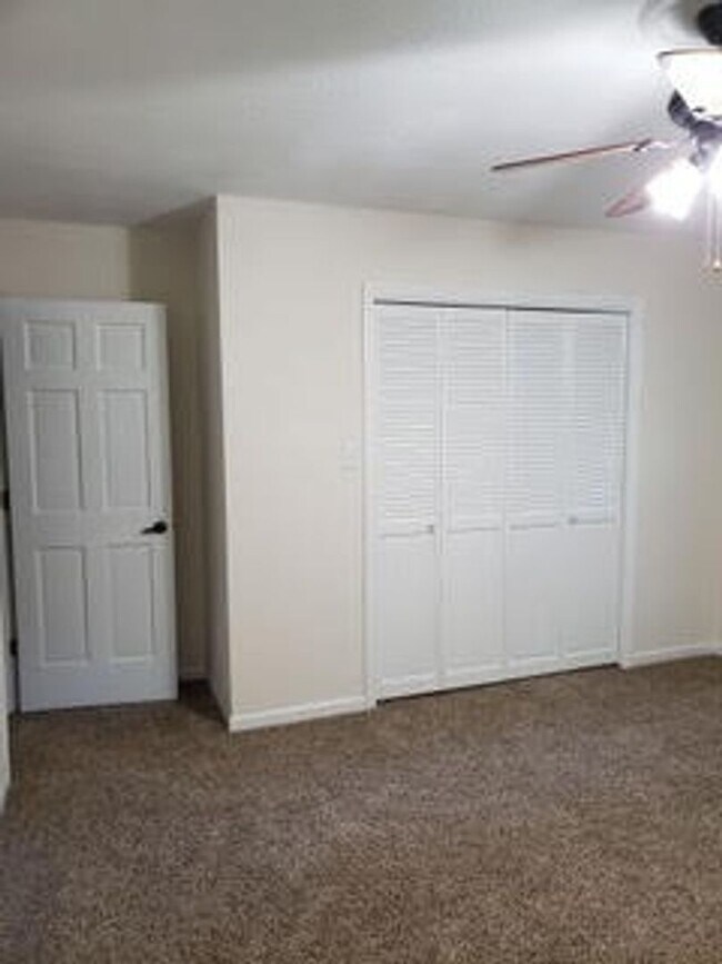 Building Photo - 504 Mountain Breeze Ln