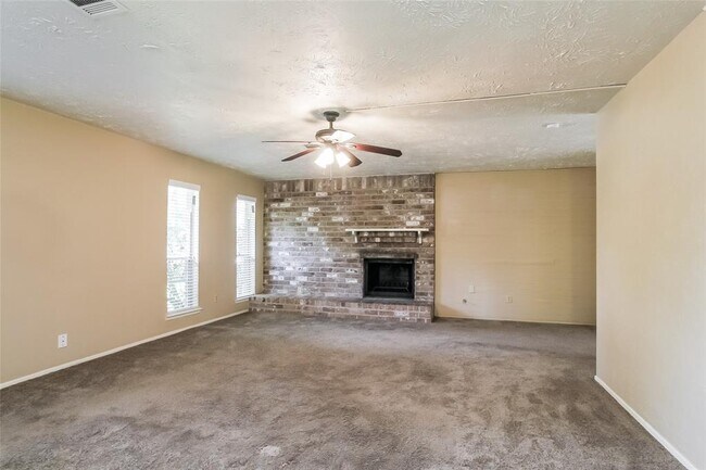 Building Photo - 19403 Half Moon Ct