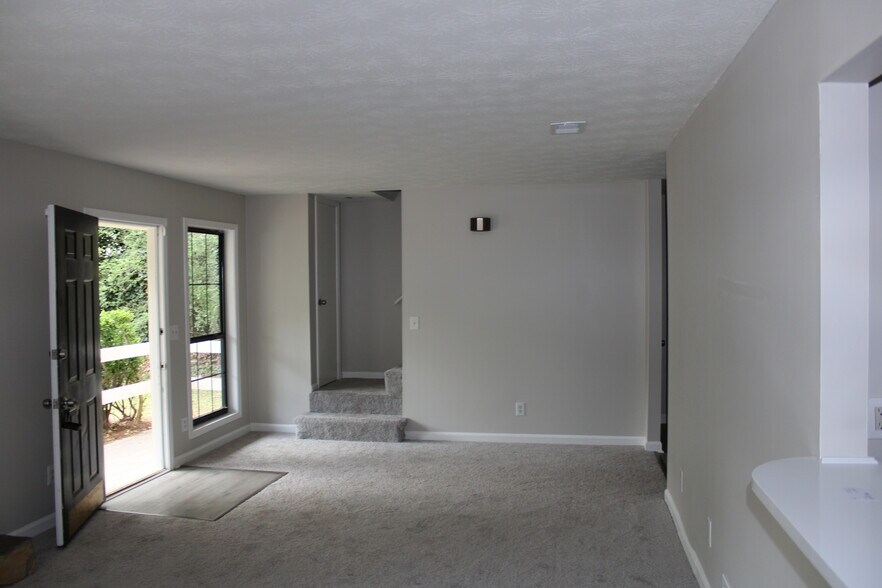 Building Photo - 1386 Williamsburg Ln