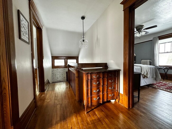 Building Photo - FURNISHED RENTAL: Vintage Chic Haven in St...