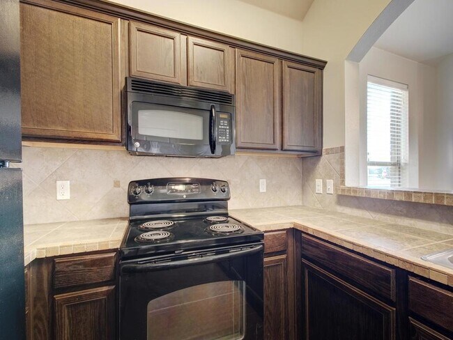 Building Photo - 1520 Muirfield Bend Dr