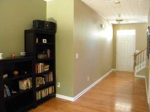 Building Photo - 431 Lantern Wood Dr