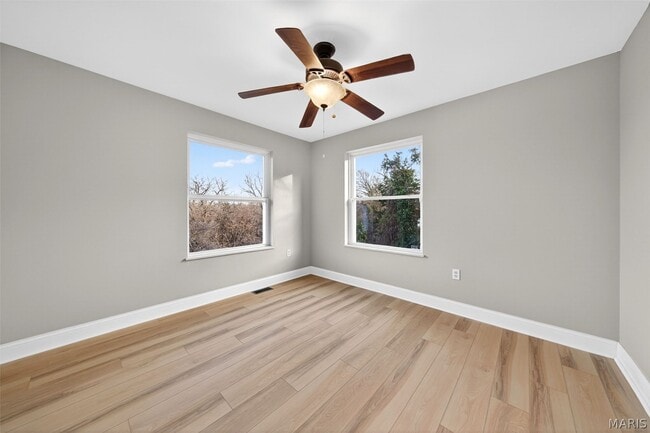 Building Photo - 264 Braeshire Dr