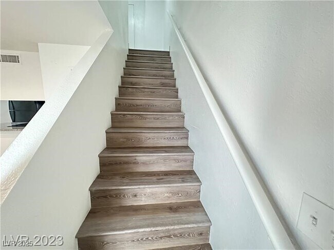 Building Photo - 5167 Greene Ln