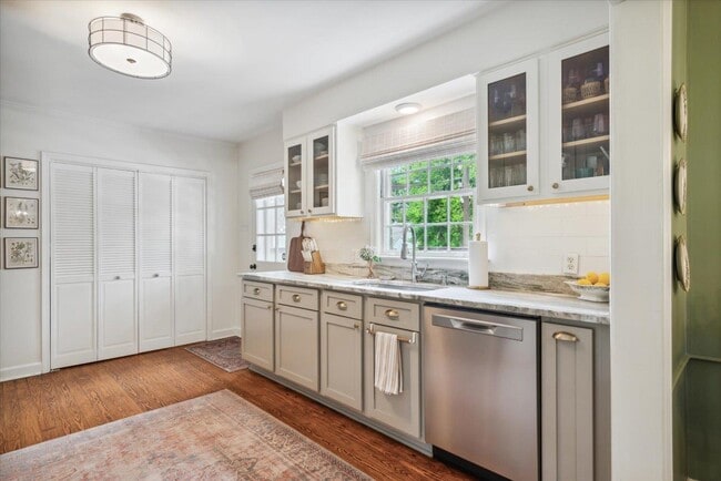 Building Photo - 181 Wallace Rd