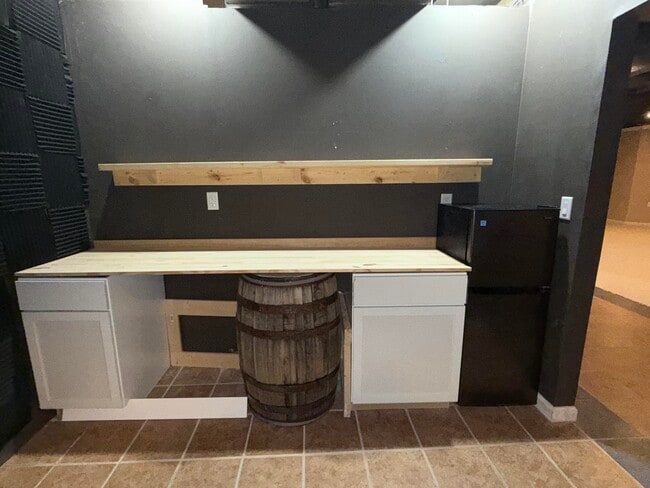 Building Photo - 18145 Shoreline Ct