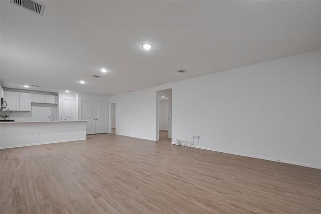 Building Photo - 24119 Maple Turn Ln