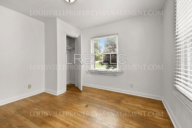 Building Photo - 959 McKinley Ave