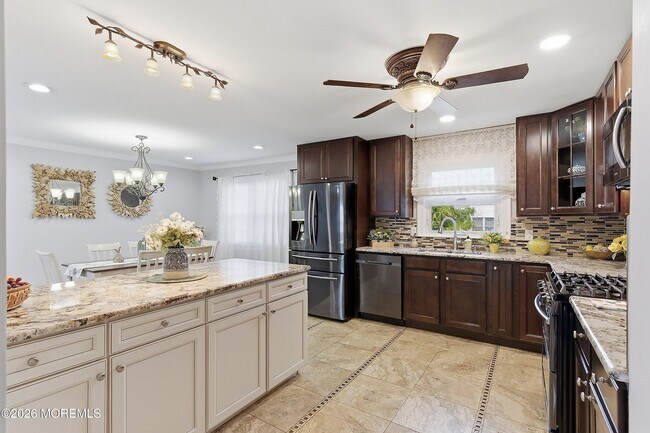 Building Photo - 15 Bristlecone Dr