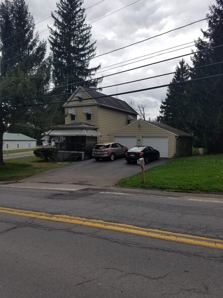 Front View - 271 S Main Rd