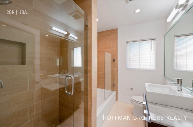 Building Photo - 1119 Cochran Ave