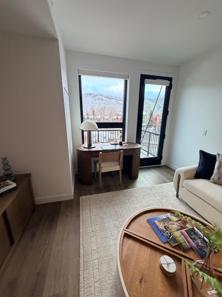 Building Photo - 140 Basalt Center Cir