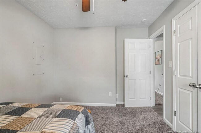 Building Photo - 106 Bluejay Ct