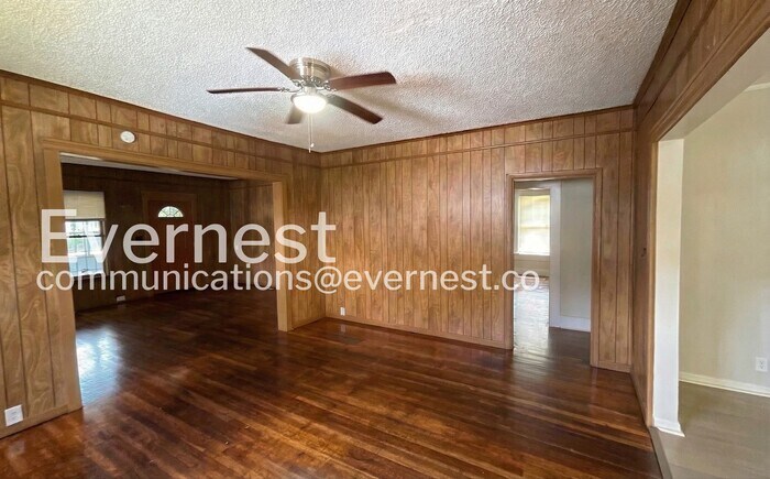 Building Photo - 504 Francis Pl SW