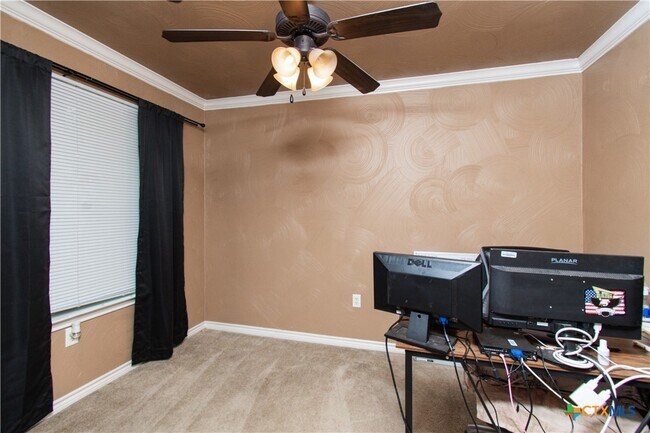 Building Photo - 305 Hedy Dr