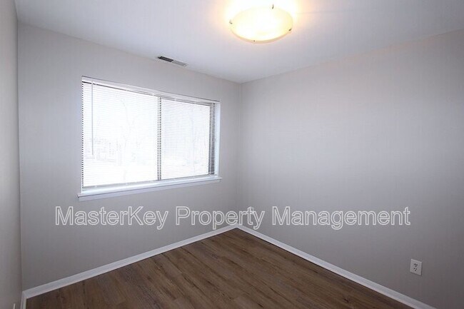 Building Photo - 1273 Teakwood Pl