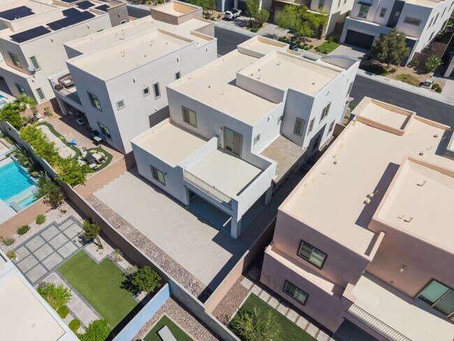 Building Photo - 813 Horizon Canyon Dr