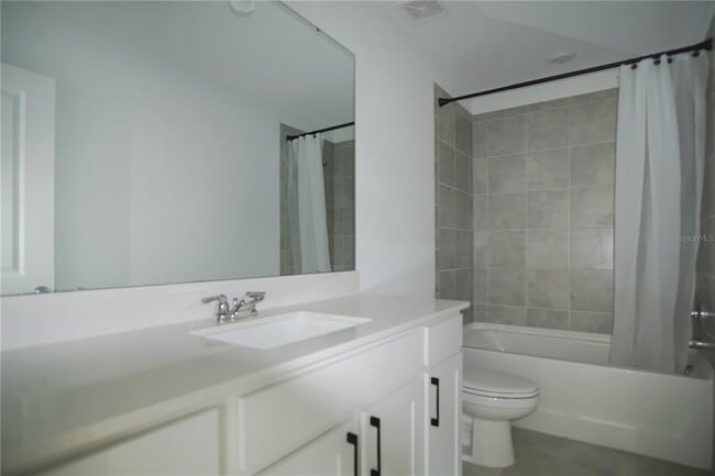 Building Photo - 437 Waterford Dr