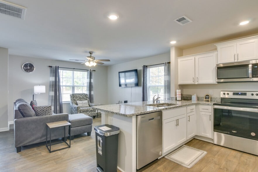 Building Photo - 970 Wolfpack Ct