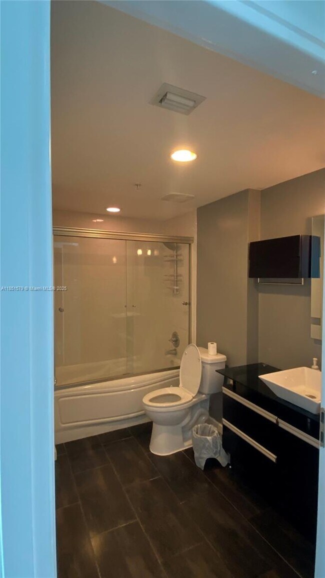 Building Photo - 300 S Biscayne Blvd